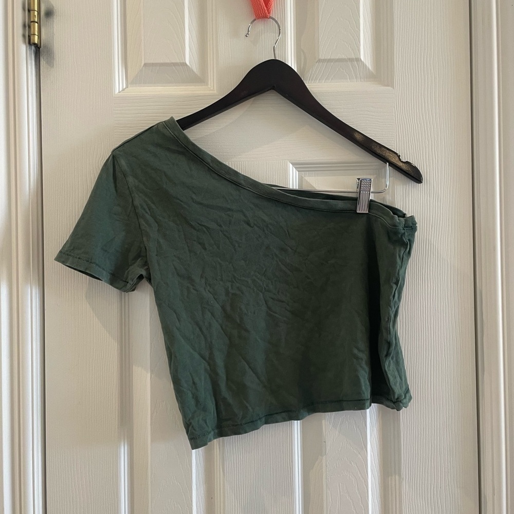 NWT Aerie one sleeve shirt